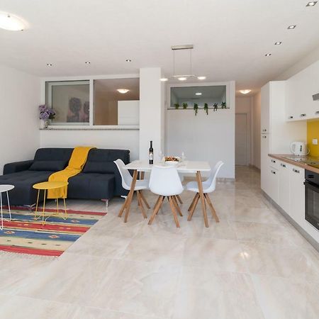 Apartment Arna Krk Town Exterior photo
