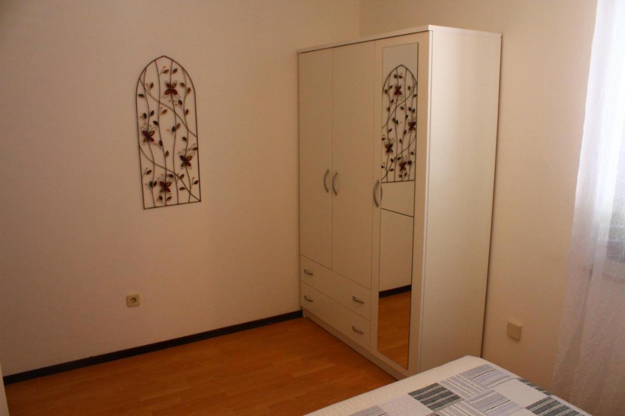 Apartment Arna Krk Town Exterior photo